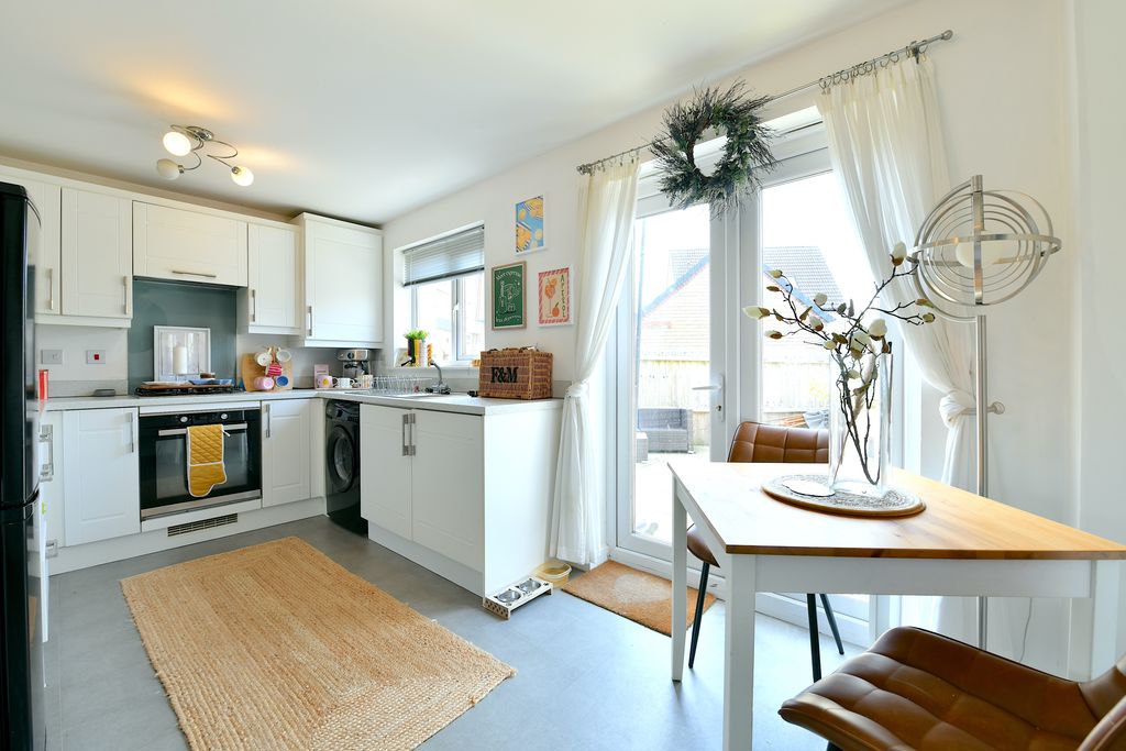 Kitchen / Dining Room- click for photo gallery